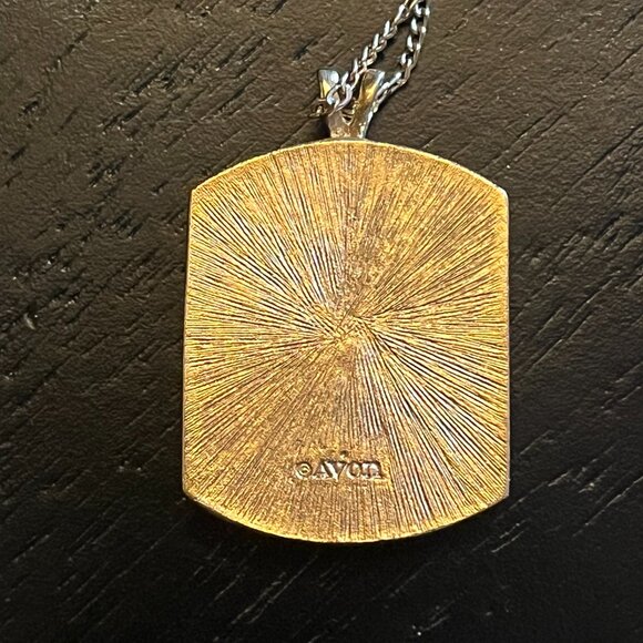 Vintage Avon Floral Flower Heritage Necklace January Carnation 20”  1980 - Picture 3 of 3